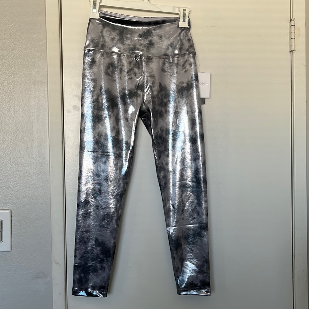 BeyondYoga Metallic Shine on Leggins
